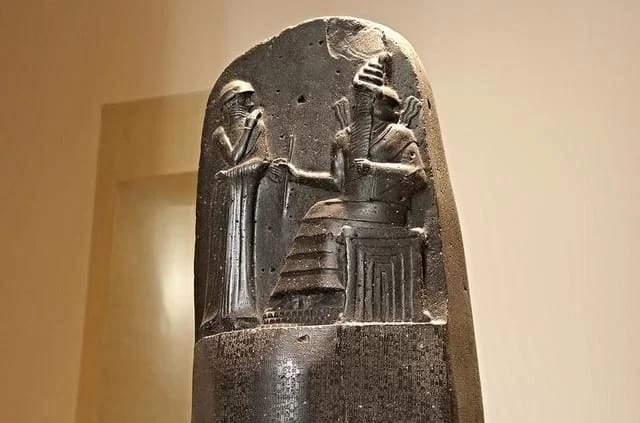 Foto: Fred Romero / Creative Commons Attribution 2.0 Generic license Hammurabi-Stelen