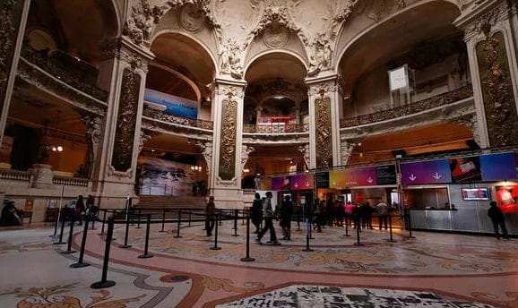 ludovic / Flickr / CC-BY-SA 2.0 Palast der Entdeckung