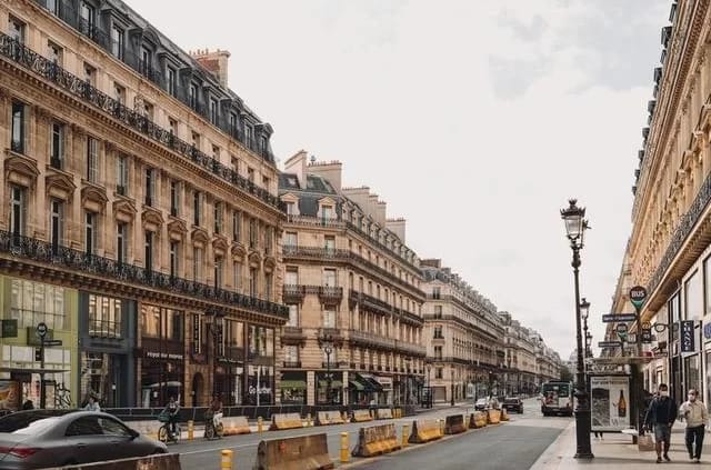 Dat Vo / Unsplash Rue Rivoli