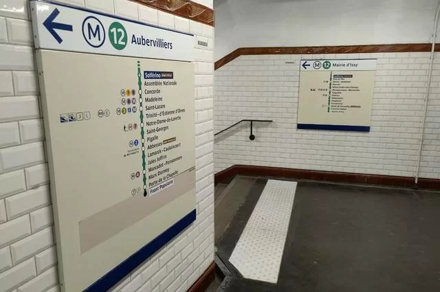 Eugene Tassart / Paris10.de U-Bahn