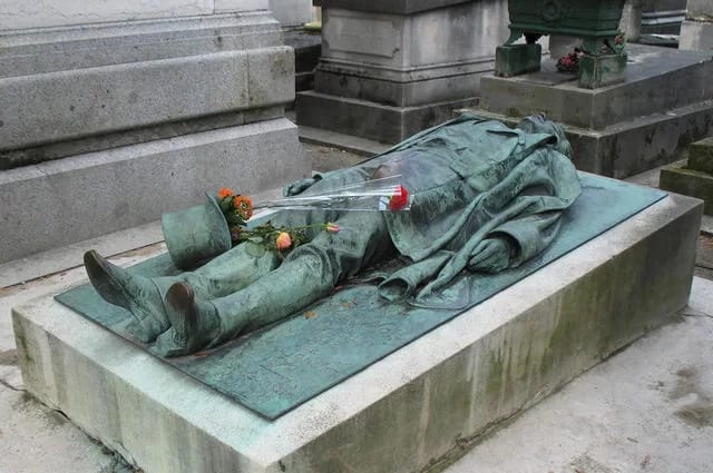 NatalieMaynor / Flickr / CC-BY 2.0 Victor Noir