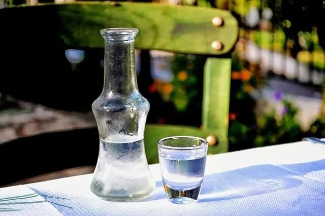 Foto: DanaTentis / Pixabay Probieren Sie Wodka mit Anis