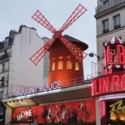 architecture-town-building-city-paris-urban-downtown-travel-landmark-facade-business-neon-moulin-rouge-1392142 Rotlichtviertel in Paris