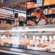 anggun-tan-Eqb-i7yVjxg-unsplash Lebensmittelgeschäfte von Paris