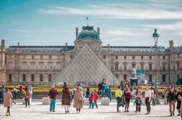 Foto: William Olivieri / unsplash Louvre