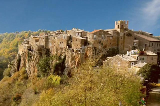 Ken / Flickr / CC-BY 2.0 Calcata