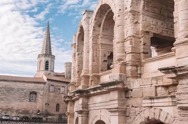Foto: Elena Popova / unsplash Arles