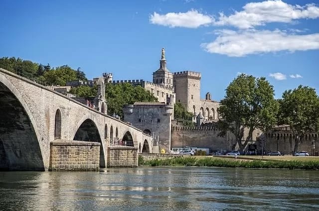 Foto: gillag /pixabay Avignon