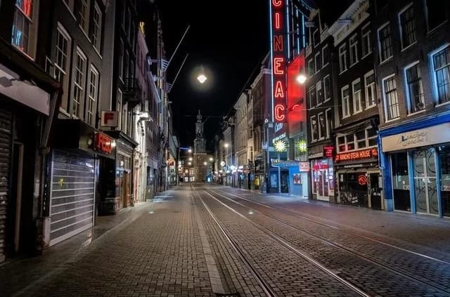 Foto: Sander de Vos/ Unsplash Rotlichtviertel