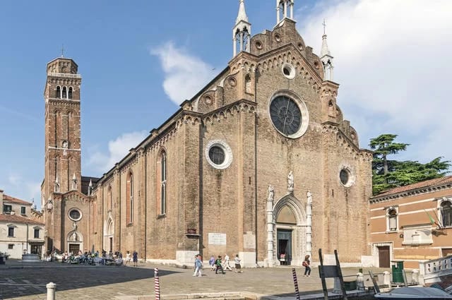 Foto: Didier Descouens / Wikimedia Commons/ CC-BY-SA-4.0 Basilica of Santa Maria Gloriosa dei Frari