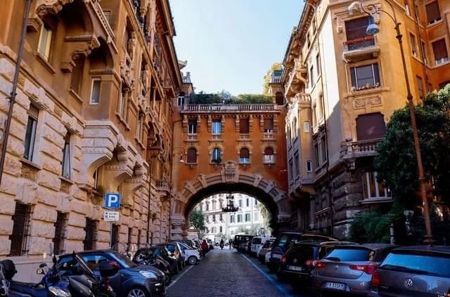 Foto: Ágatha Depiné / Unsplash Das Coppedè-Viertel