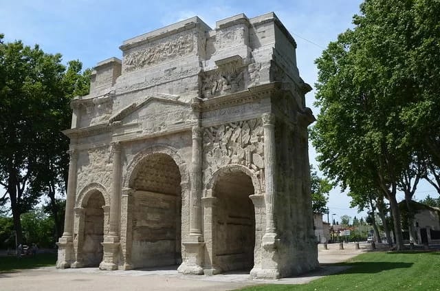 Foto: Carole Raddato / Flickr Triumphal Arch