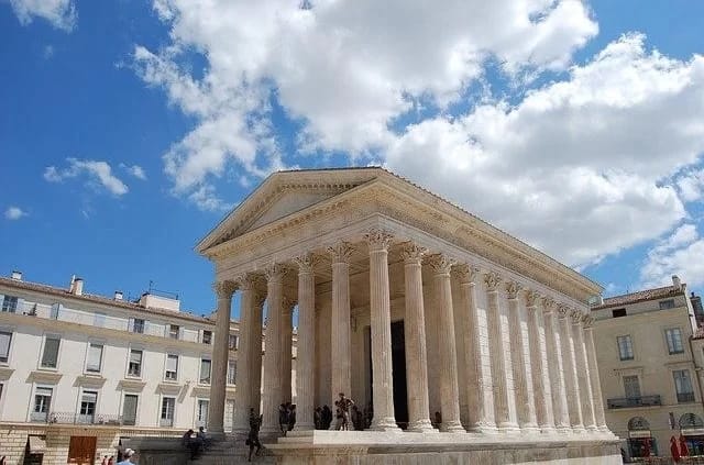 Foto: pcdazero / Pixabay maison carrée