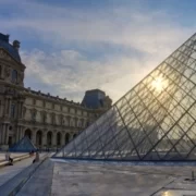 joran-quinten-AX0NmIHFtec-unsplash Pariser Museen