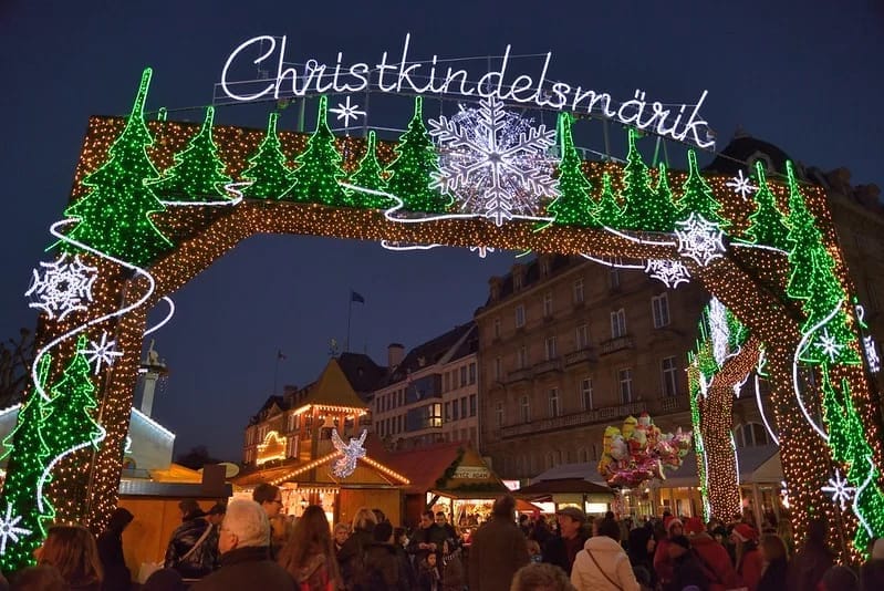 WEIHNACHTSMARKT IN STRASSBURG