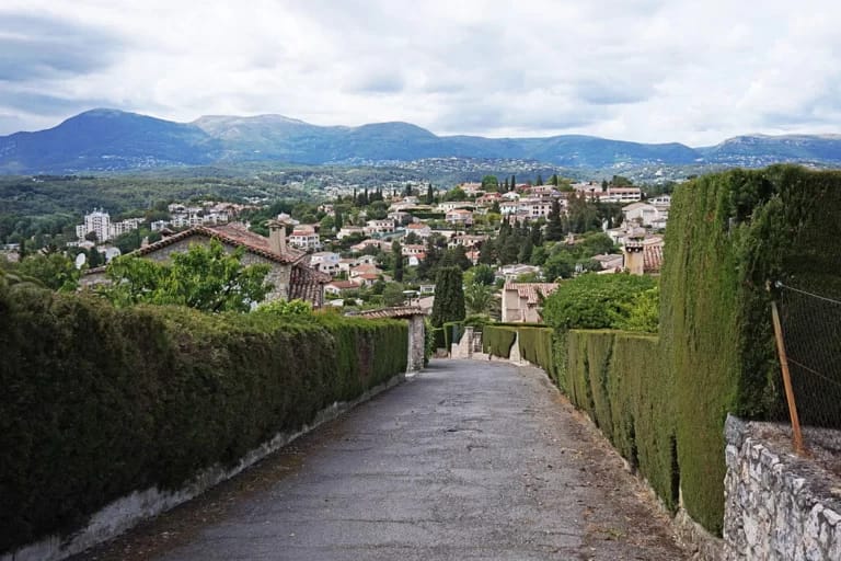 DIE 9 BESTEN KINDERFREUNDLICHEN REISEZIELE IN NIZZA