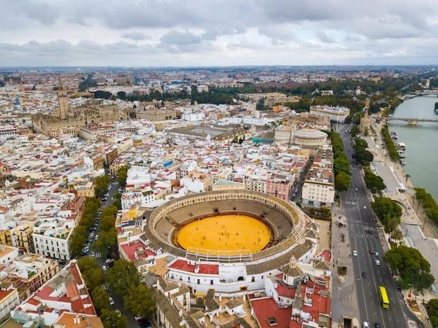 Sevilla an einem Tag: Was man sehen und probieren sollte