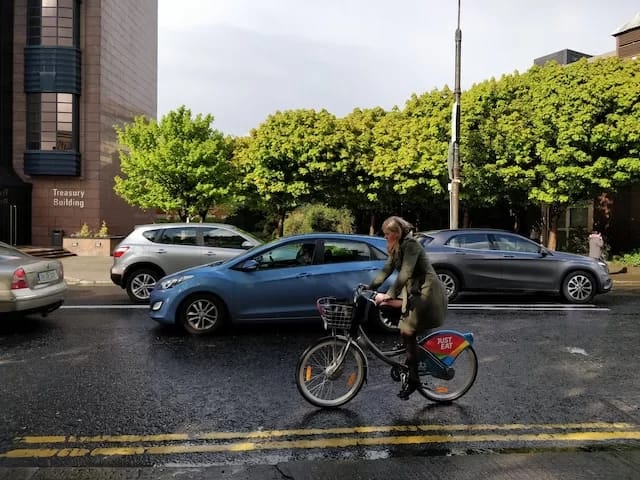 Öffentliche Verkehrsmittel in Dublin: Fahrkarten, Öffnungszeiten, Tipps