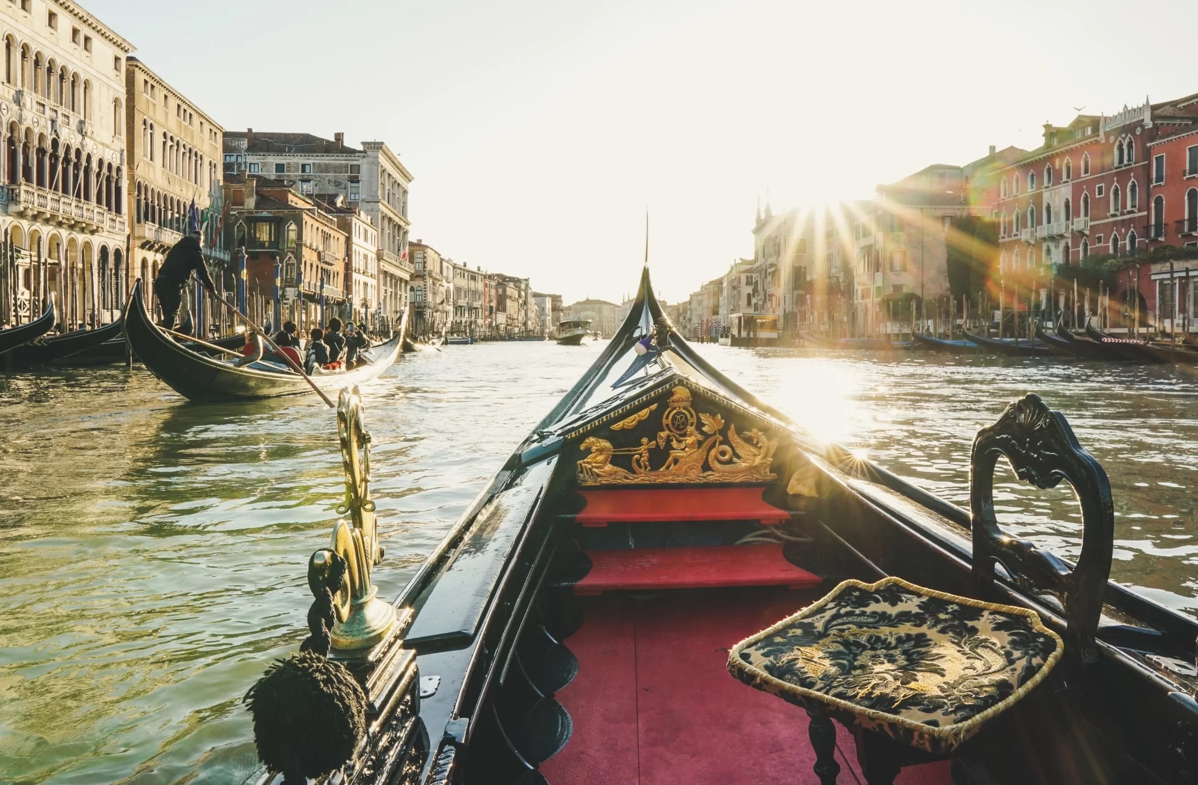Gondeln in Venedig — die wichtigsten Informationen