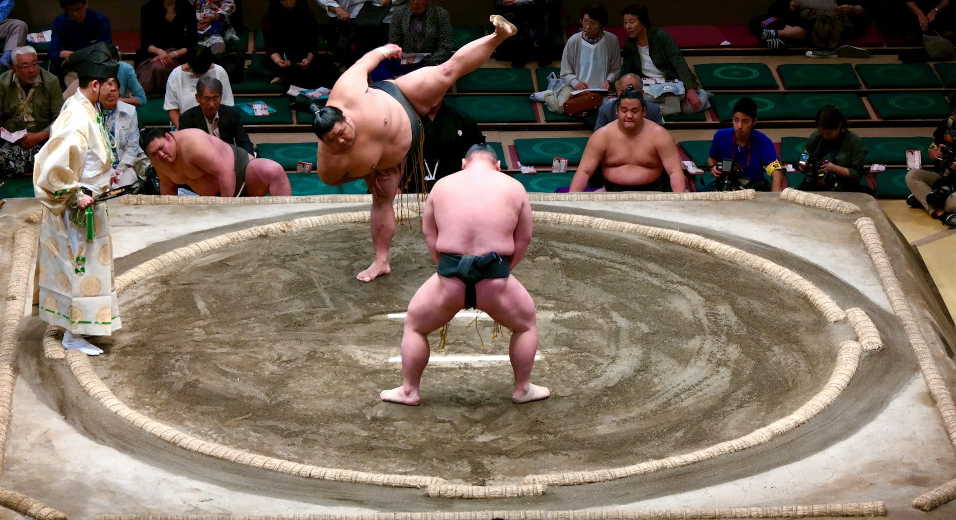 Sumo in Japan: Wie man ein Turnier sieht